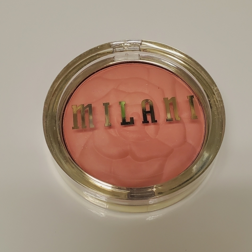 Milani Makeup Set. Concealer and 2Blush🌴 - Picture 4 of 9